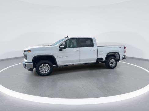 Used 2024 Chevrolet Silverado 2500 LT w/ Safety Package image 5