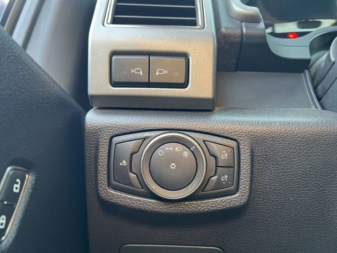 Used 2017 Ford F150 Raptor image 15