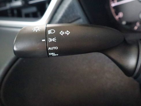 Used 2023 Toyota Corolla Cross LE AWD/4WD image 27
