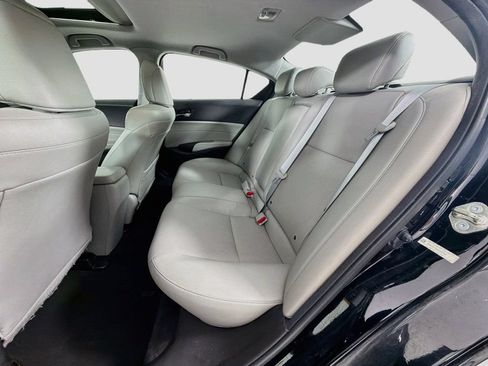 Used 2016 Acura ILX w/ Premium Package FWD image 24