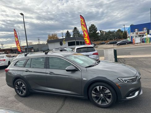 Used 2018 Buick Regal Essence w/ Driver Confidence Package #1 image 7