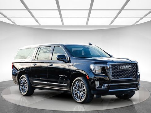 Used 2024 GMC Yukon XL Denali Ultimate image 5