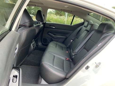 Used 2023 Nissan Altima 2.0 SR FWD image 16