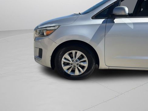 Used 2018 Kia Sedona L FWD image 29