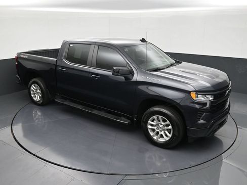 Used 2024 Chevrolet Silverado 1500 RST AWD/4WD image 18