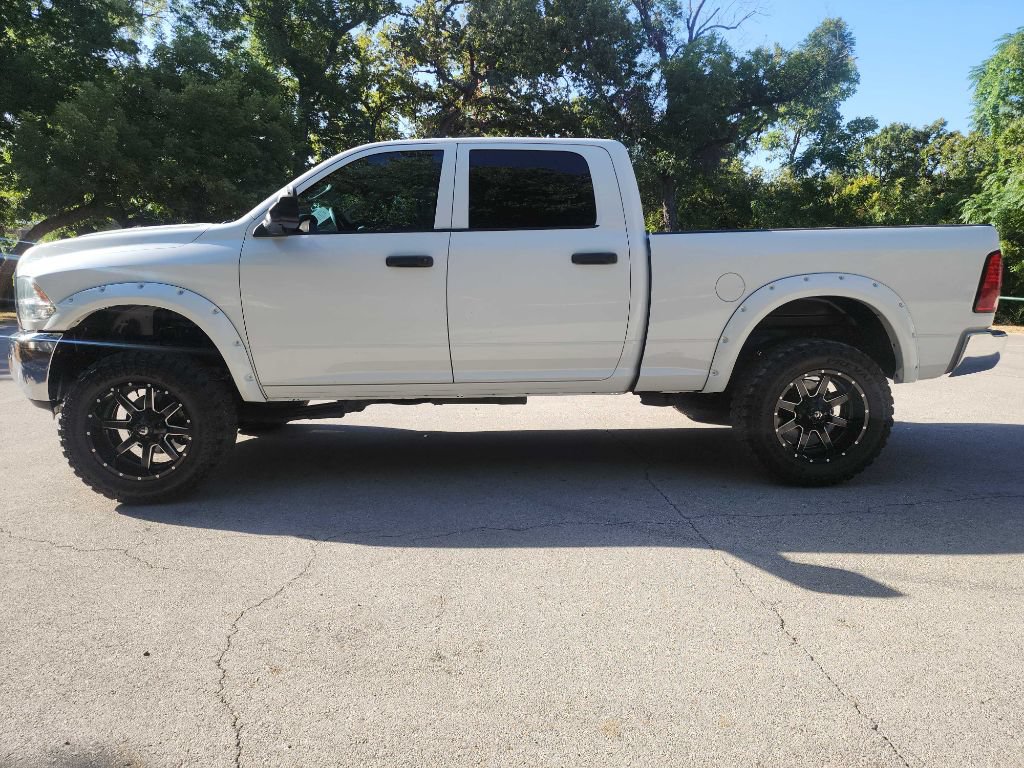 Used 2016 RAM 2500 Tradesman w/ Chrome Appearance Group AWD/4WD image 4