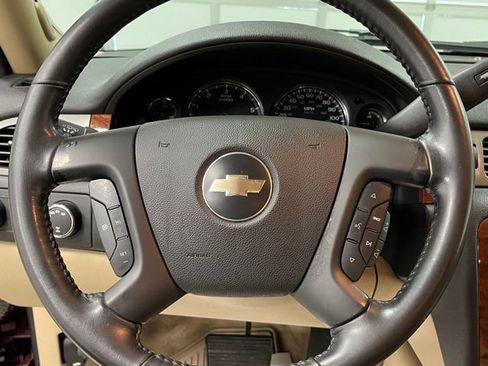 Used 2008 Chevrolet Tahoe LTZ w/ LTZ Preferred Equipment Group AWD/4WD image 26