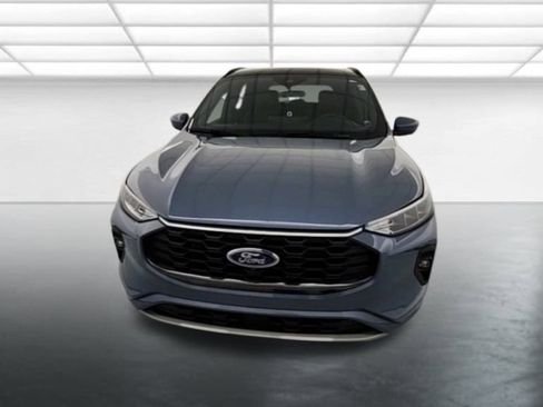 Certified 2023 Ford Escape ST-Line Select w/ Tech Pack #2 image 2