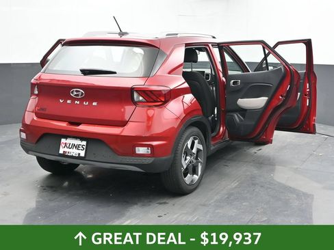Used 2025 Hyundai Venue SEL FWD image 76