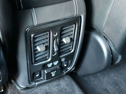 Used 2018 Jeep Grand Cherokee SRT AWD/4WD image 56
