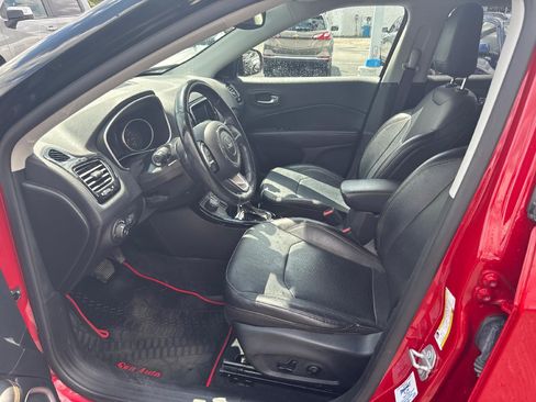 Used 2020 Jeep Compass Limited AWD/4WD image 10