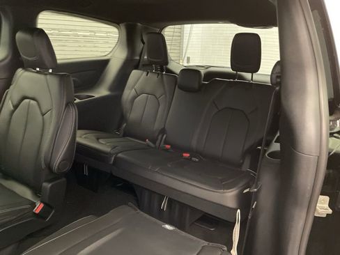 New 2026 Chrysler Pacifica Select image 15