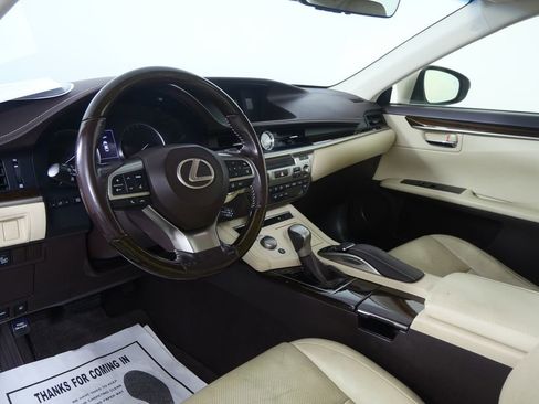 Used 2016 Lexus ES 350 image 9