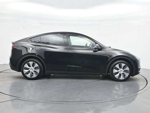Used 2023 Tesla Model Y Long Range AWD/4WD image 4
