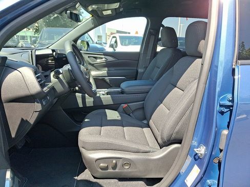 Used 2026 Chevrolet Traverse LT w/ Driver Confidence Package FWD image 6