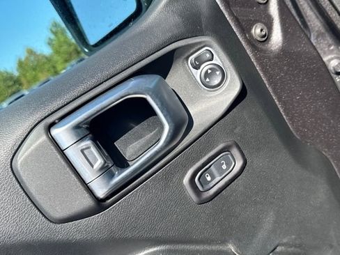 Used 2019 Jeep Wrangler Sport S image 11