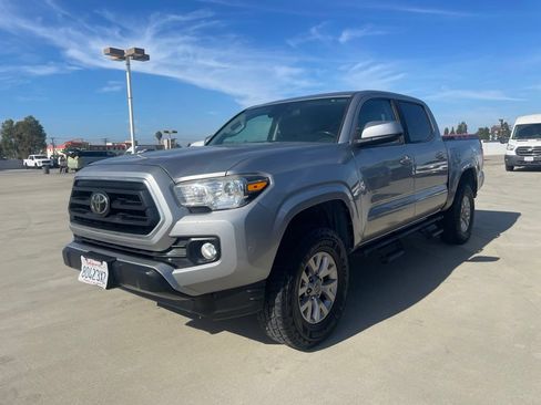 Used 2020 Toyota Tacoma SR5 RWD image 5