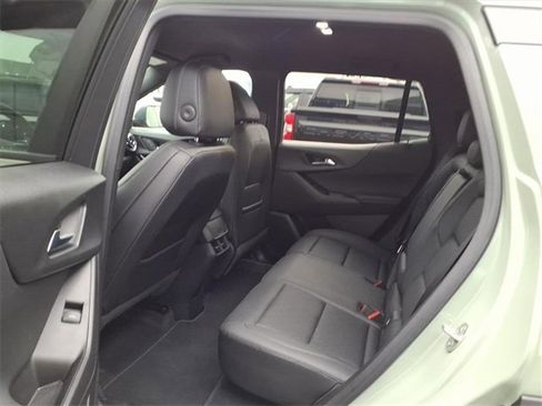 Used 2026 Chevrolet Equinox LT w/ Convenience Package II image 18