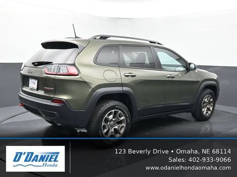 Used 2020 Jeep Cherokee Trailhawk w/ Cold Weather Group AWD/4WD image 6