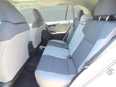 Certified 2025 Toyota RAV4 XLE w/ Convenience Package FWD image 11
