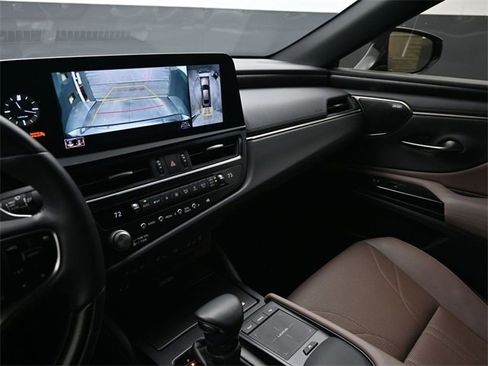Used 2022 Lexus ES 350 Ultra Luxury image 12