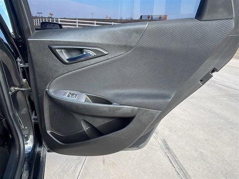 Used 2020 Chevrolet Malibu LT image 13