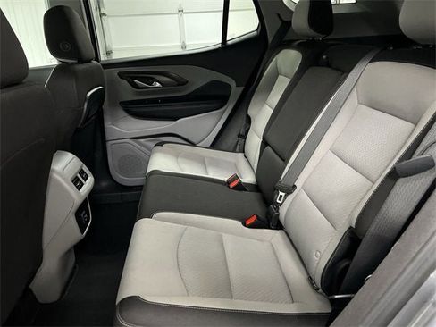 Used 2024 GMC Terrain SLE image 24