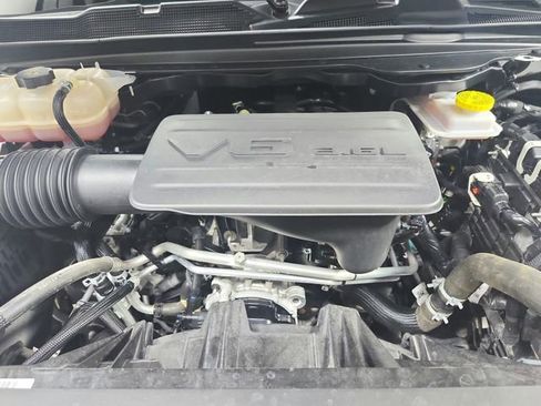 Used 2025 RAM 1500 Big Horn AWD/4WD image 17