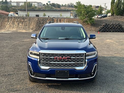 Used 2023 GMC Acadia Denali w/ Denali Ultimate Package AWD/4WD image 6