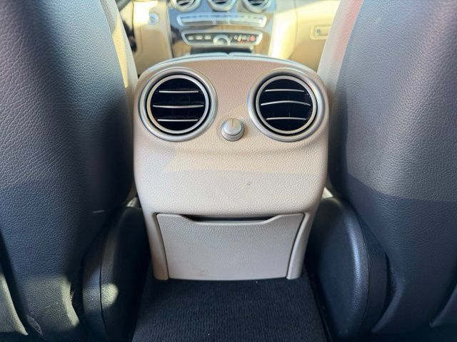 Used 2021 Mercedes-Benz C 300 Sedan image 24