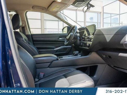 Used 2023 Nissan Pathfinder SL AWD/4WD image 24