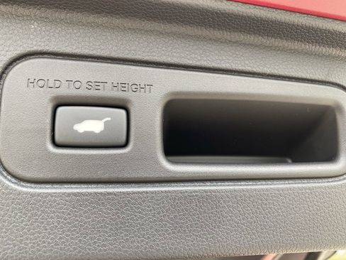 New 2025 Honda Pilot Touring image 17