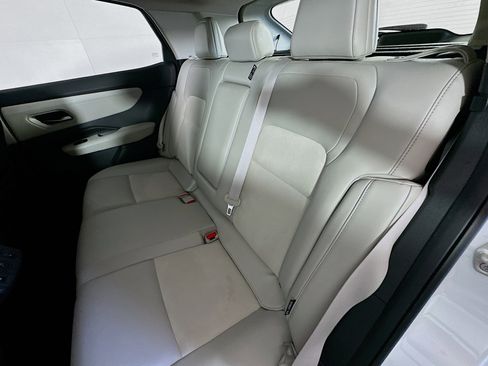 Used 2023 Nissan Ariya FWD image 28