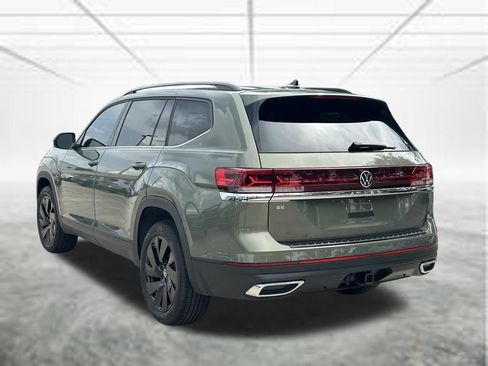 New 2026 Volkswagen Atlas SE FWD image 3