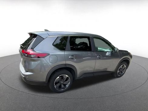 Used 2025 Nissan Rogue SV FWD image 14