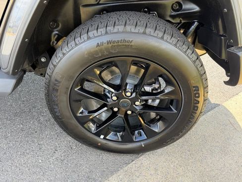 Certified 2025 Jeep Wrangler Unlimited Sahara AWD/4WD image 14