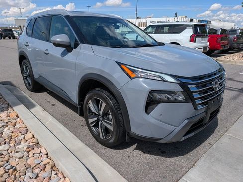 Certified 2024 Nissan Rogue SL w/ SL Premium Package AWD/4WD image 3