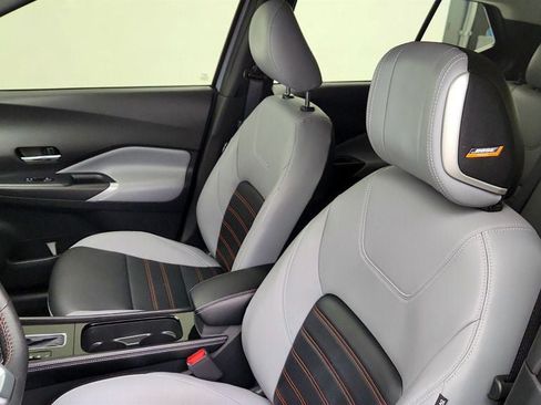 Used 2023 Nissan Kicks SR w/ SR Premium Package FWD image 20