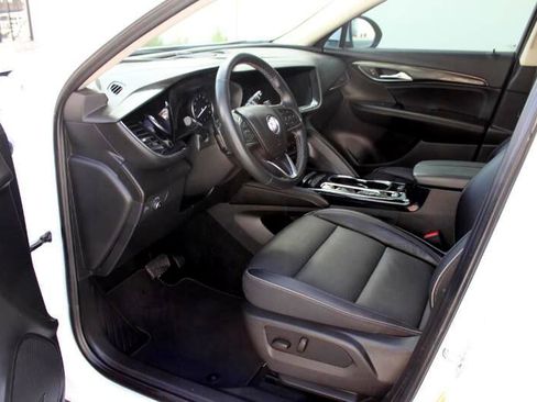 Used 2023 Buick Envision Essence image 9