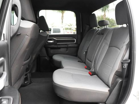 Used 2024 RAM 2500 Big Horn AWD/4WD image 31