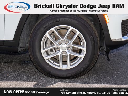 Used 2025 Jeep Grand Cherokee L Laredo image 41