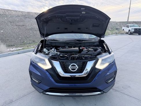 Used 2017 Nissan Rogue SL w/ SL Premium Package image 40