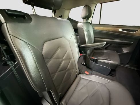 Used 2024 Volkswagen Atlas SE AWD/4WD image 28