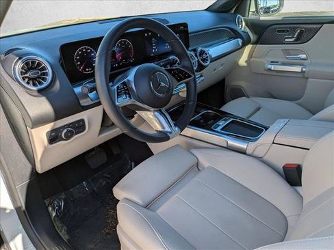 Certified 2025 Mercedes-Benz GLB 250 image 13