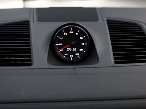 Used 2020 Porsche Cayenne Turbo image 96