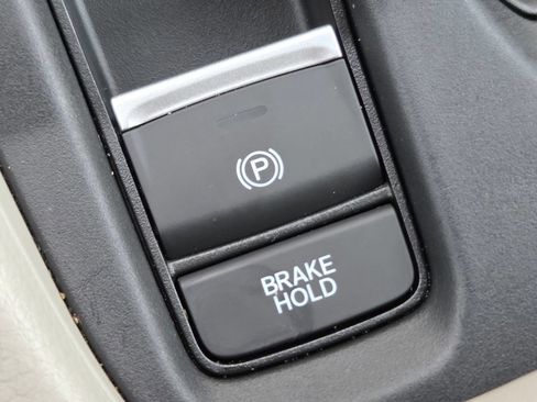 Certified 2025 Honda Accord LX image 6
