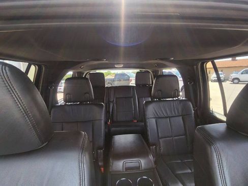Used 2013 Lincoln Navigator 4WD image 28