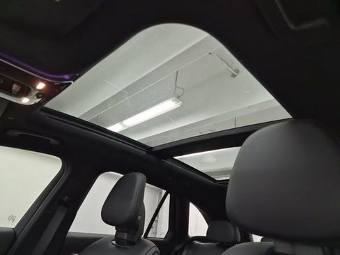 Used 2025 Mercedes-Benz GLC 300 image 22