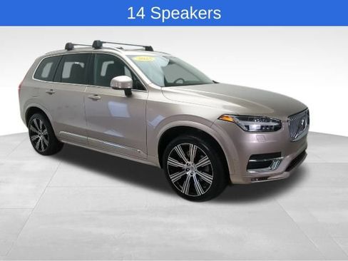 Used 2023 Volvo XC90 B6 Ultimate w/ Lounge Package image 9