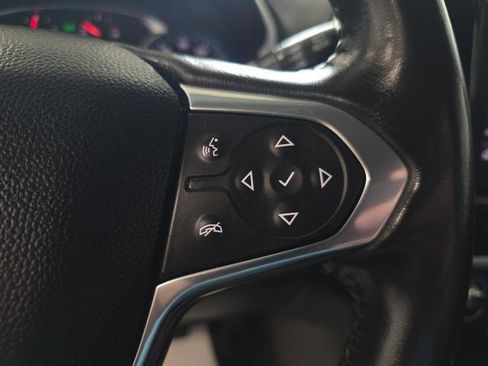 Used 2020 Chevrolet Traverse LT FWD image 14